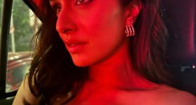 Raashii Khanna: సరికొత్త ఫోజులతో అందాల డోస్ పెంచిన రాశీఖన్నా..