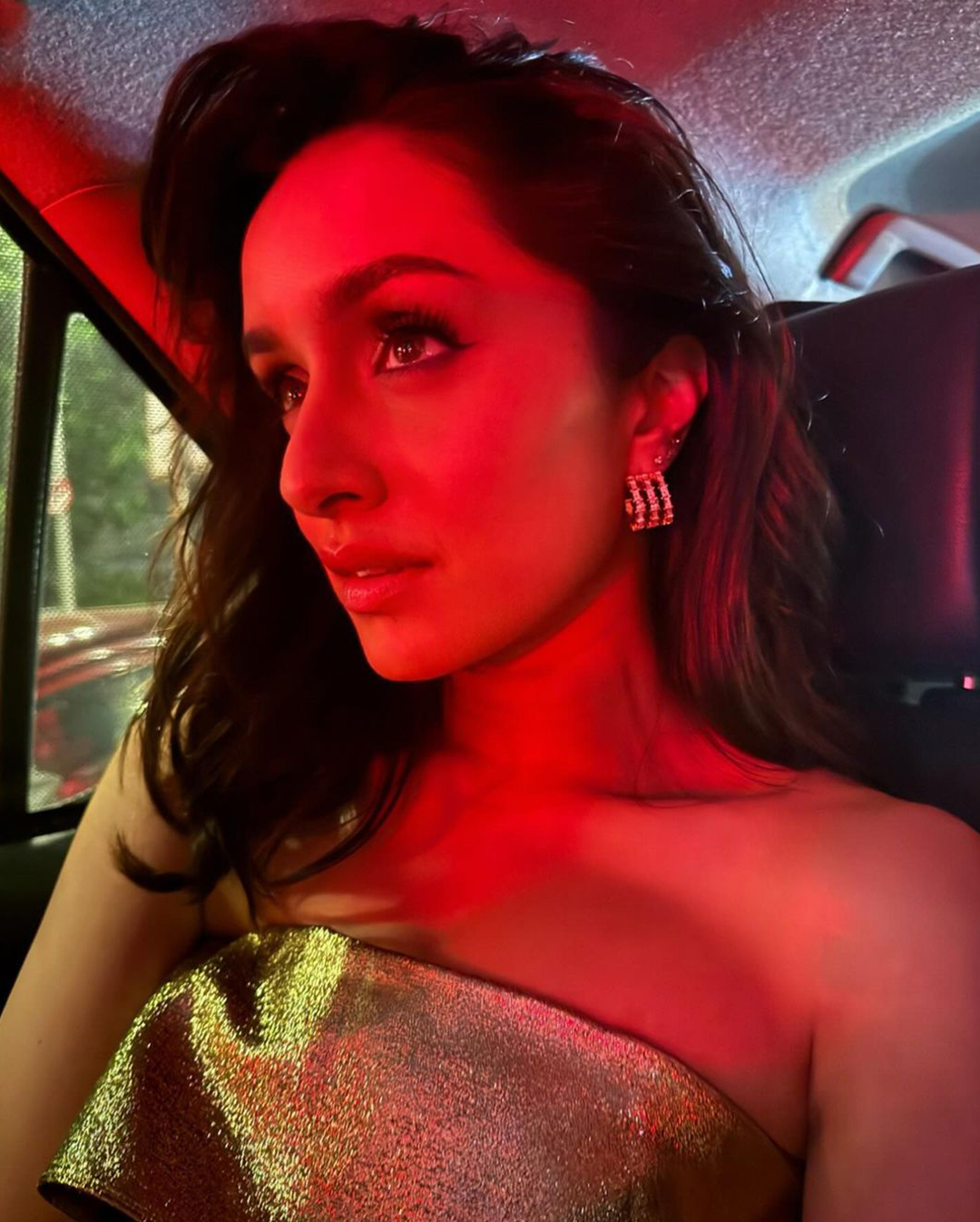 Shraddha Kapoor: స్వీట్‌తో శ్రద్ధా కపూర్ స్వాగతం.. ఇంతకీ ఎవరికి?