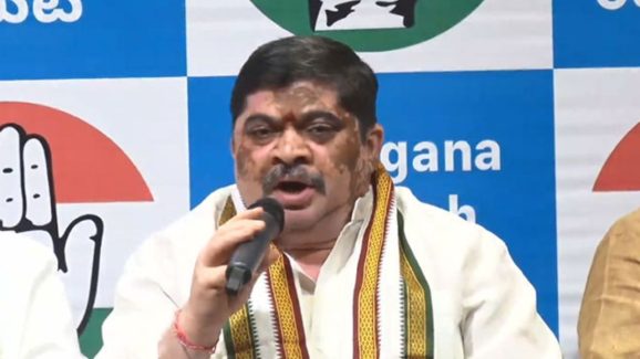 Ponnam prabhakar: మీరు కుల‌గ‌ణ‌న‌కు వ్య‌తిరేక‌మా? బీజేపీ నేత‌ల‌పై మంత్రి పొన్నం ఫైర్!
