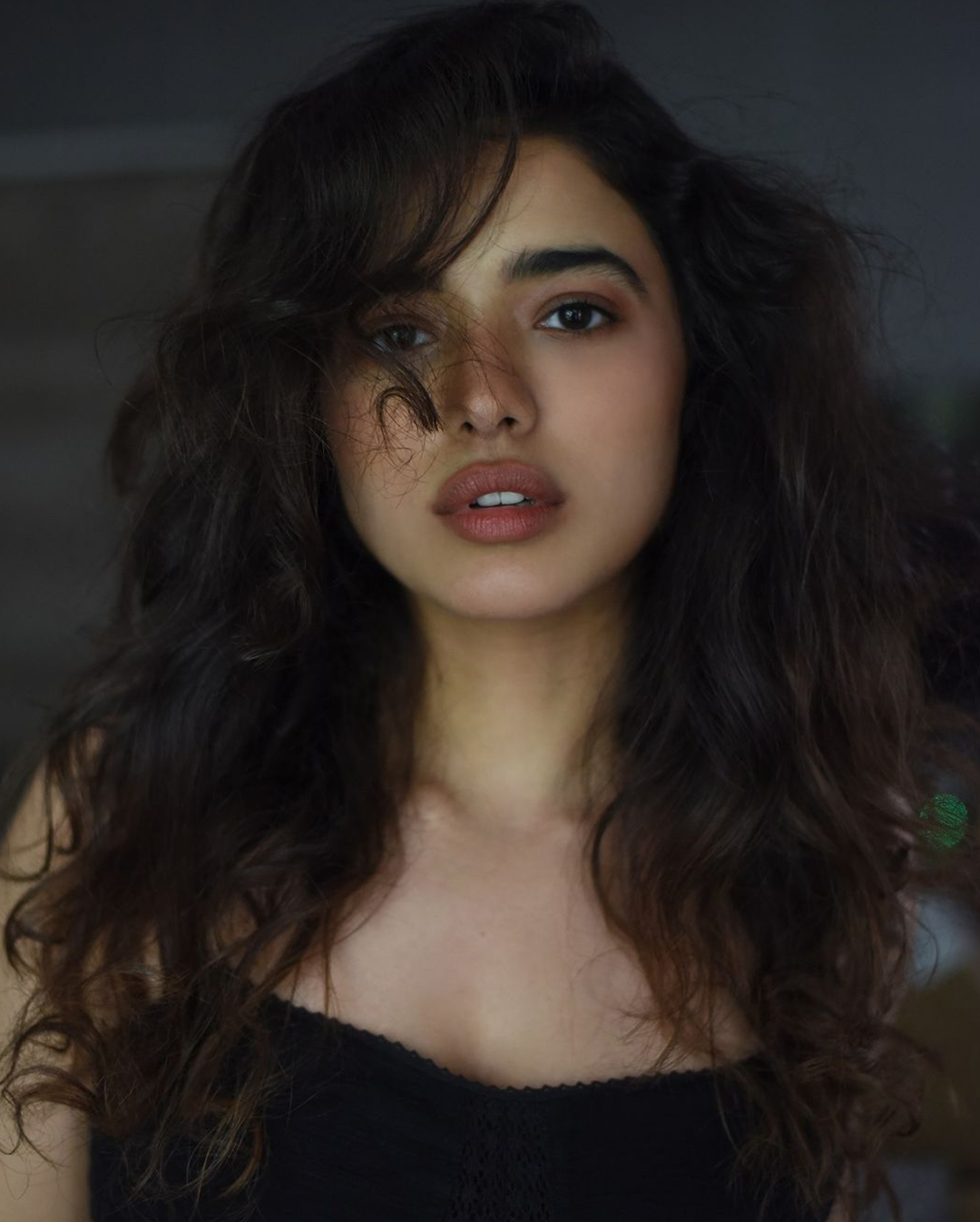 Ketika Sharma: మత్తెక్కించే చూపులతో మాయ చేస్తున్న కేతిక శర్మ..