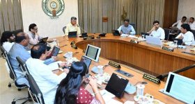 Chandrababu: చంద్రబాబు ముందు పవన్ అసహనం.. ఫిర్యాదు చేసినా పట్టించుకోవట్లేదంటూ..