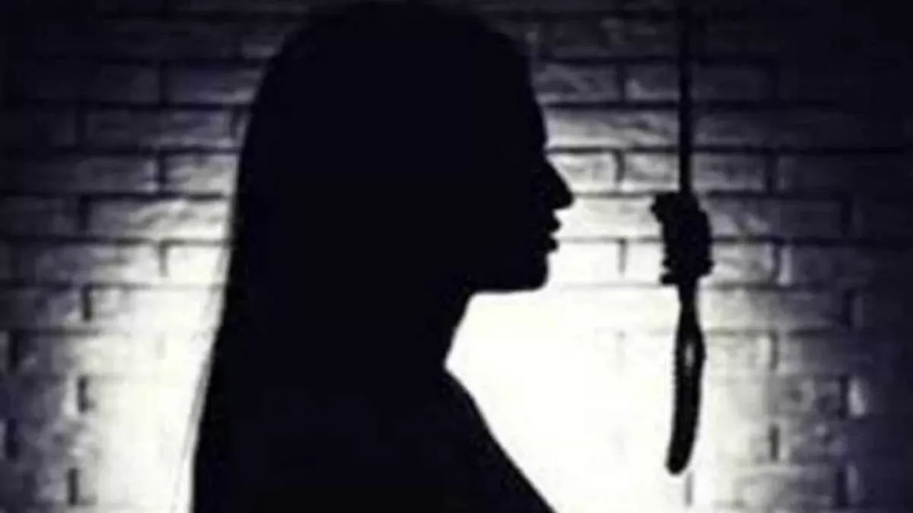 Hyd Law Student Death: మ‌ల‌క్ పేట‌లో లా స్టూడెంట్ అనుమానాస్ప‌ద మృతి.. పోలీస్ స్టేష‌న్ వ‌ద్ద టెన్ష‌న్ టెన్ష‌న్