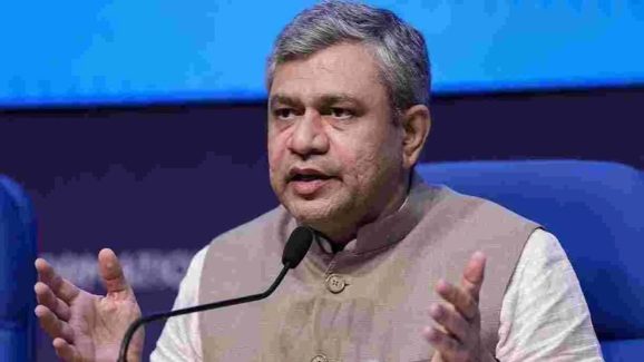Vidyalaxmi scheme: ‘పీఎం విద్యాల‌క్ష్మి’తో మ‌ధ్య త‌ర‌గ‌తికి మోసం.. అన్ని ల‌క్ష‌లు సంపాదిస్తేనే అర్హులు!