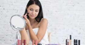 Makeup Tips: పండగలు, ఫంక్షన్ల సమయంలో ఇలా చేస్తే ..నేచురల్‌గానే మెరిసిపోతారు తెలుసా ?