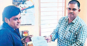 Actor Ali : తహసీల్దార్ కు సినీ నటుడు ఆలీ దరఖాస్తులు..