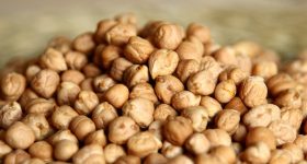 Peanuts or Chickpeas: పల్లీలు లేదా కొమ్ము శనగలు, ఈ రెండింటిలో ఏది తింటే ఆరోగ్యానికి మంచిది