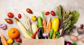 Foods For Winter: చలికాలంలో తప్పకుండా తినాల్సినవి ఇవే !