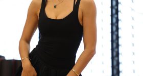 jacqueline fernandez: జాక్వెలిన్ ఫెర్నాండెజ్ ఎక్సర్‌ సైజ్‌లు మామూలుగా లేదుగా