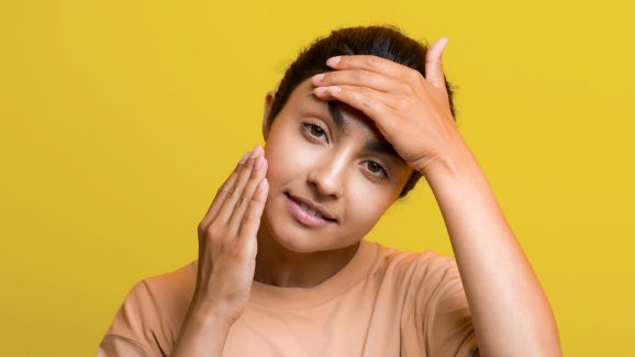 Face Yoga: ముఖంపై డార్క్ సర్కిల్స్ తగ్గాలంటే.. ఇలా చేయండి