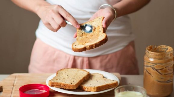Health Tips: బ్రెడ్, పీనట్ బటర్ తింటే ఇన్ని ప్రయోజనాలా ?