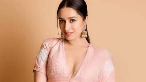 Bollywood Heroine : అల్లు అర్జున్ పరువు తీసిన బాలీవుడ్ బ్యూటీ.. ఫ్యాన్స్ ఫైర్..