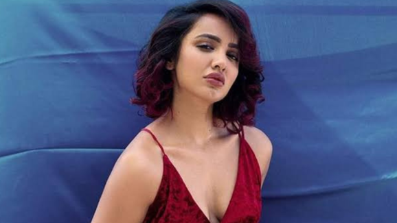 Tejeswi Madivada : తేజు బో** స్టేట్మెంట్.. అది లేకుండా ఉండటం కష్టమే…