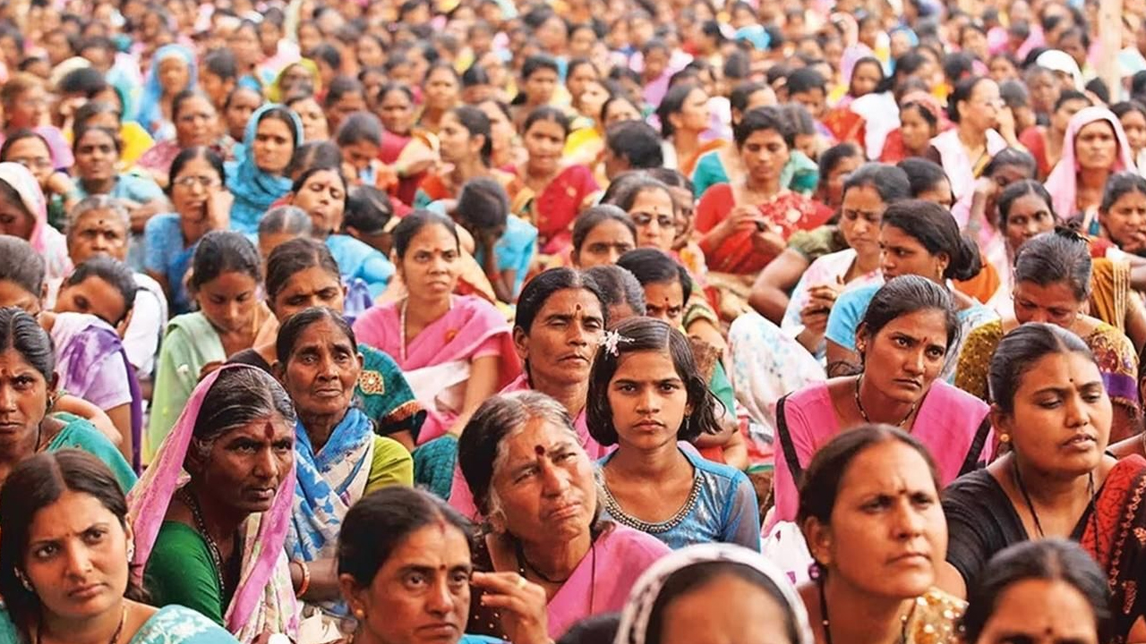 Bima Sakhi Yojana Scheme: మహిళల కోసం కేంద్రం కొత్త స్కీమ్, పదో తరగతి పాసైతే చాలు.. నెలకు ఏడు వేలు ఆపై జాబ్ కూడా