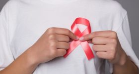 Breast Cancer: బ్రెస్ట్ క్యాన్సర్ రాకూడదంటే.. ఈ జాగ్రత్తలు పాటించాల్సిందే !