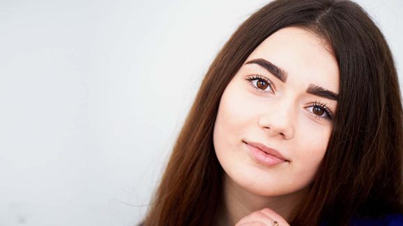 Eyebrows: ఐబ్రోస్ ఒత్తుగా, నల్లగా పెరగాలంటే.. ఇలా చేయండి చాలు