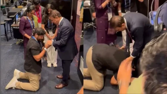 Nitish Kumar Reddy father: గవాస్కర్ కాళ్ళు మొక్కిన నితీష్ కుమార్ రెడ్డి తండ్రి