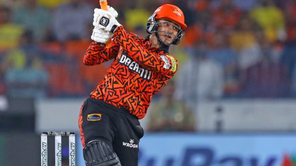 Abhishek Sharma Century: 28 బంతుల్లో సెంచరీ చేసిన SRH ప్లేయర్ !