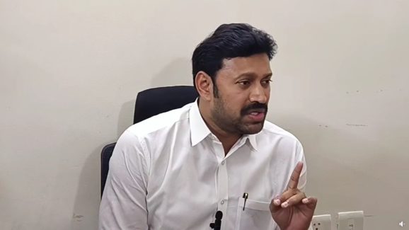 MP Avinash Reddy House Arrest: కడప ఎంపీ అవినాష్ రెడ్డి హౌస్ అరెస్ట్.. అడ్డు తగిలిన వైసీపీ క్యాడర్.. పోలీసుల రియాక్షన్ ఇదే!