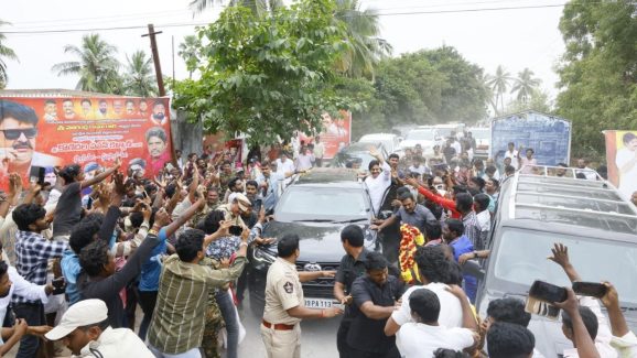 Krishna District: పవన్ కళ్యాణ్ పర్యటనలో అపశృతి.. స్పృహ తప్పిన చిన్నారి
