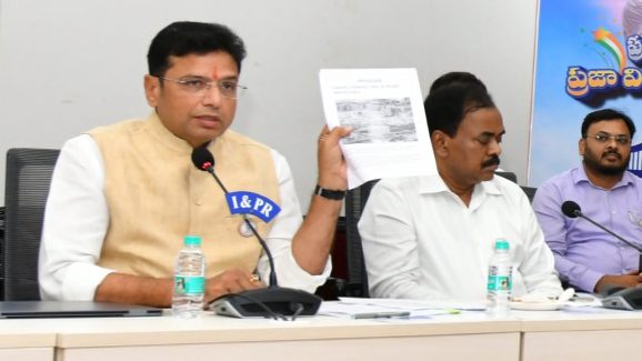 Lenskart Manufacturing Unit in TG: తెలంగాణకు మళ్లీ పెట్టుబడుల రాక.. ఉపాధికి ఇక ఢోకా ఉండదు.. మంత్రి శ్రీధర్ బాబు