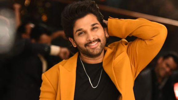 Allu Arjun : రీల్ లైఫ్ ఫైర్, రియల్ లైఫ్ లో ఫ్లవర్… అంటూ ట్రోల్స్