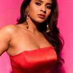 Hebah Patel: రొమాంటిక్ ఫోజులతో కుర్రాళ్లకు నిద్ర లేకుండా చేస్తున్న హెబ్బా పటేల్..