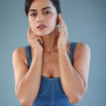 Shraddha Srinath: వాట్ ఏ బ్యూటీ.. అందంతో కనువిందు చేస్తున్న శ్రద్ధ..