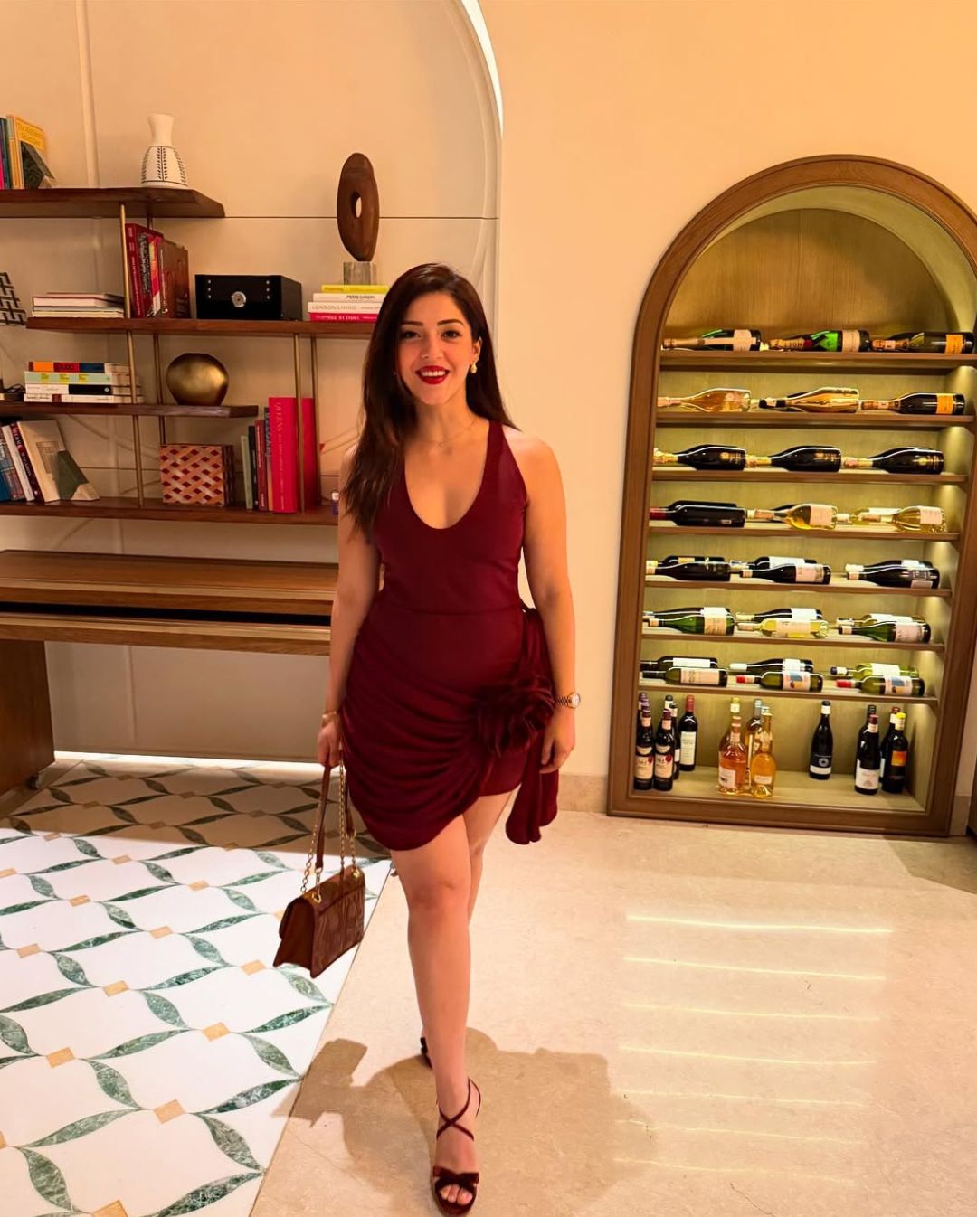 Mehreen Pirzada: పార్టీ మోడ్‌లో మెహ్రీన్.. వారందరినీ మిస్ అవుతానంటూ పోస్ట్