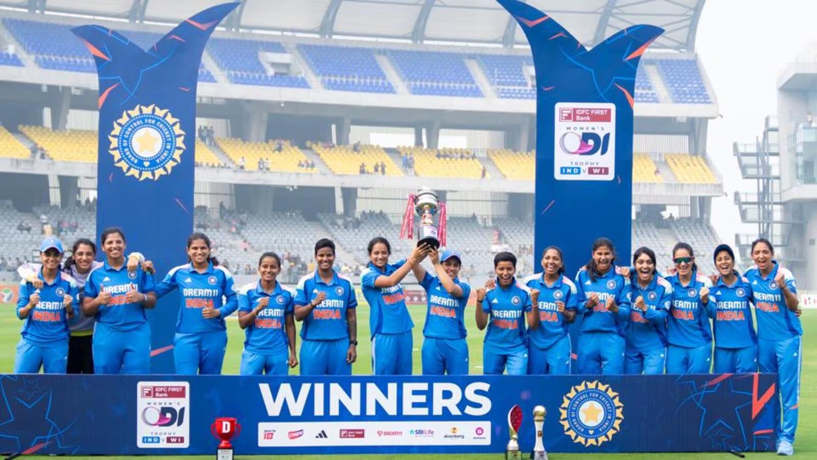 IND-W vs WI-W: వెస్టిండీస్ తో వన్డే సిరీస్.. క్లీన్ స్వీప్ చేసిన భారత మహిళా జట్టు