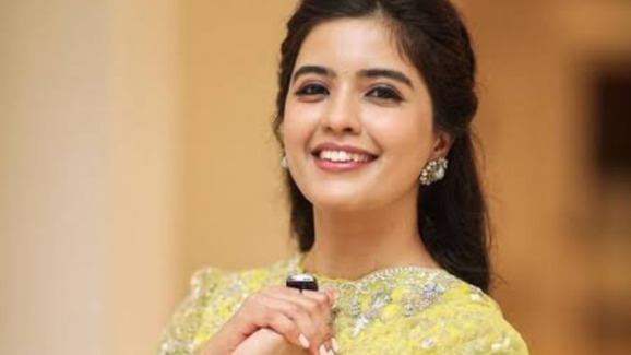 Amritha Aiyer: పెళ్లి పీటలు ఎక్కబోతున్న హనుమాన్ బ్యూటీ.. ఇండస్ట్రీ వ్యక్తిని మాత్రం కాదట..