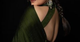 Anasuya: పచ్చకోకలో రంగమ్మత్త.. బ్యాక్ చూపిస్తూ బెంబేలెత్తిస్తుందిగా