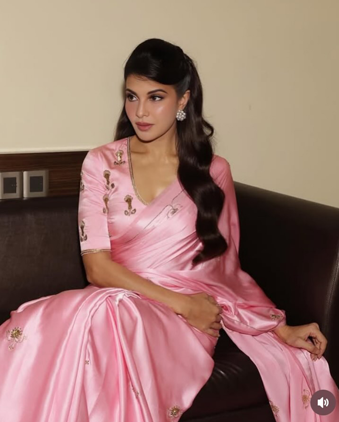 Jacqueline Fernandez: ట్రెడిషనల్ లుక్‌లో జాక్వెలిన్, విశేషం ఉందా?