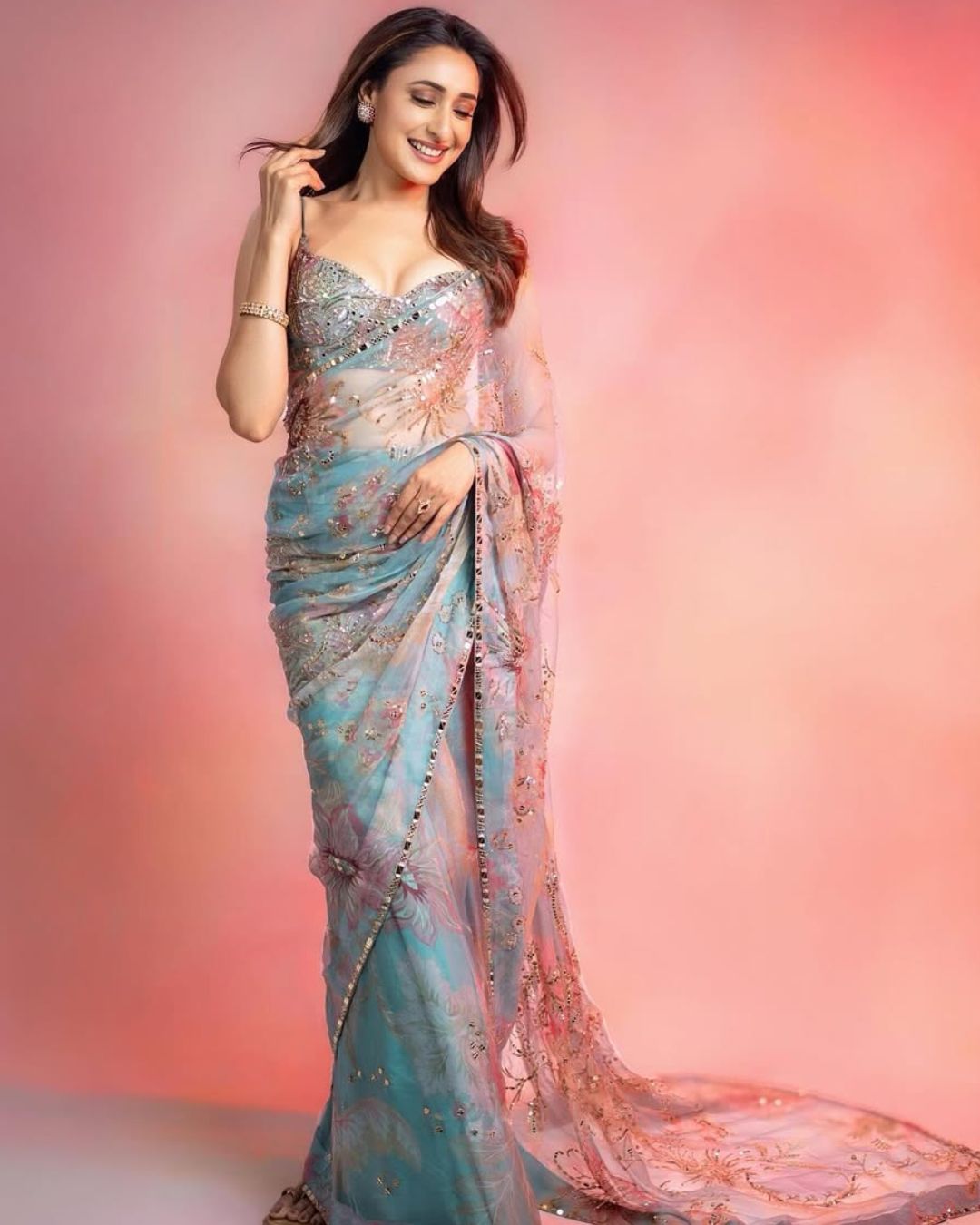 Pragya Jaiswal: ఈ అందాల ఆరబోతకు ఒక హిట్ పడితే బావుండు..