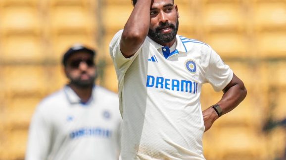 IND vs AUS: ఫీల్డింగ్ చేస్తుండగా మహమ్మద్ సిరాజ్ కి ఘోర అవమానం