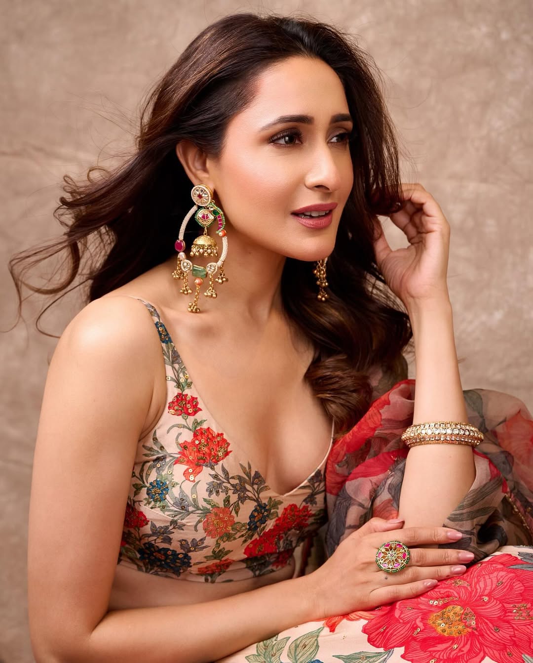 Actress Pragya Jaiswal Photo gallery