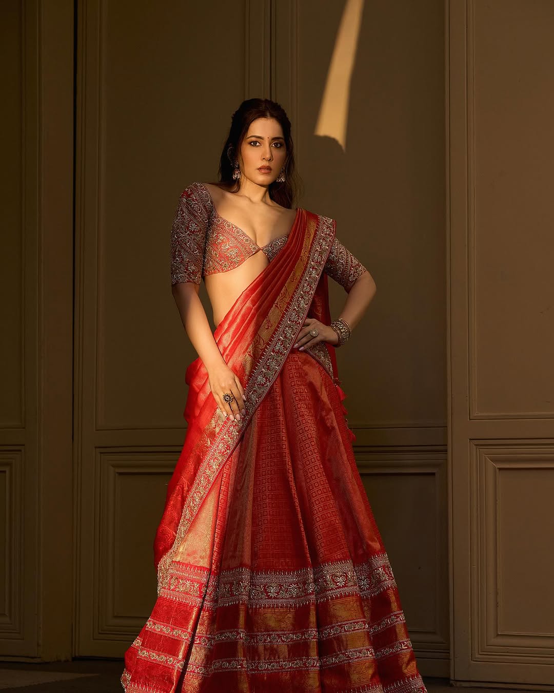 Raashii Khanna (Source: Instagram) Raashii Khanna