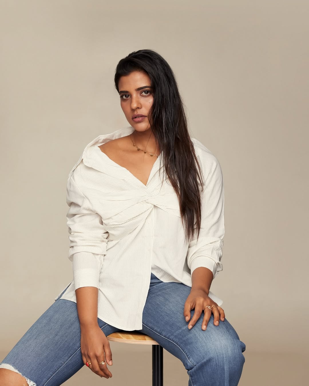 Aishwarya Aishwarya Rajesh : ట్రెండీ వేర్ లో టెంప్ట్ చేస్తున్న ఐశ్వర్య రాజేష్..