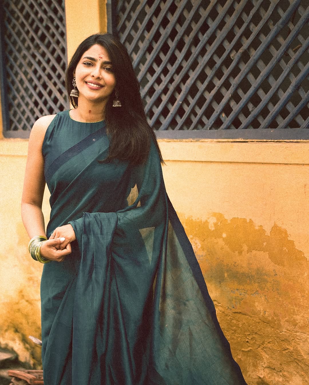 Aishwarya Lekshmi photo gallery