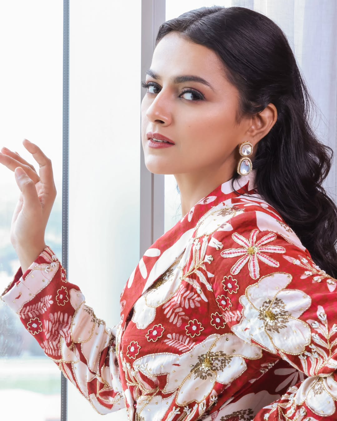 Shraddha Srinath Photo Gallery