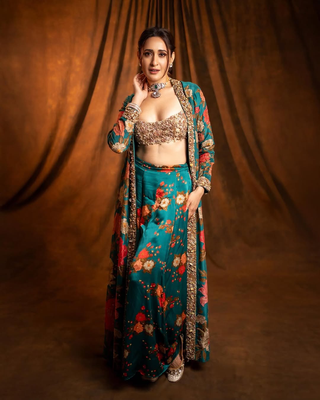 Pragya Jaiswal Photo Gallery