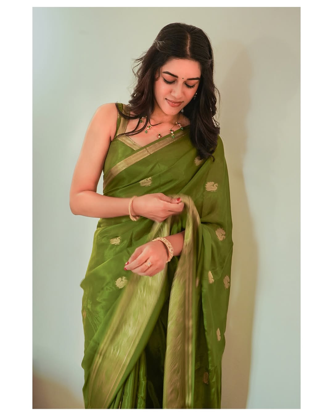 Mirnalini Ravi Photo Gallery