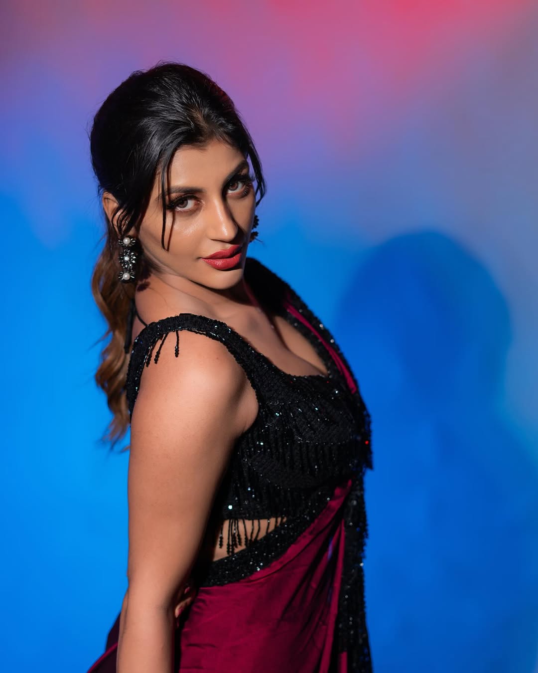 Actress Yashika Anand Photo gallery