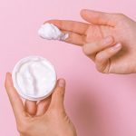 Body Moisturizers: శరీరానికి రాసే మాయిశ్చరైజర్లను చలికాలంలో ముఖానికి రాయవచ్చా? లేక ప్రత్యేకంగా ఫేస్ క్రీమ్ వాడాలా?