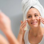 Oil For Face: ముఖానికి ఆయిల్ అప్లై చేస్తున్నారా ?