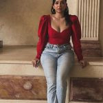 Shweta Basu Prasad: వ్యభిచారం కేసులో పట్టుబడి కెరీర్ కోల్పోయిన బ్యూటీ.. ఇప్పుడిలా క్లివేజ్ షోతో..
