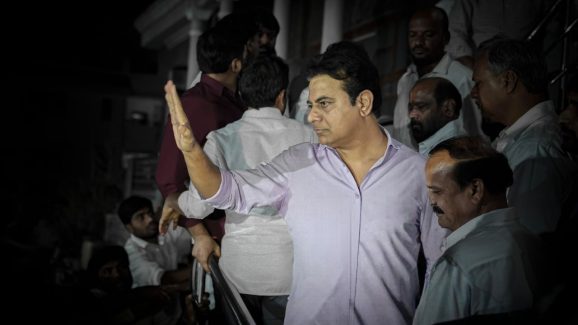 KTR: చుట్టుముట్టిన‌ ‘లొట్టపీసు’.. ఈడీ, ఏసీబీ విచార‌ణ‌పై గుబులు.. కేటీఆర్ అంతరార్థం ఇదేనా!