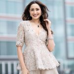 Pragya Jaiswal: జిగేలుమనిపించే డ్రెస్సులో ప్రగ్యా జైస్వాల్ అందాల ఆరబోత..