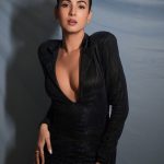 Sonal chauhan: బ్లాక్ డ్రెస్ లో అందాలతో బ్లాస్ట్ చేసిన సోనాల్..!