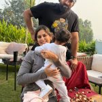Ram Charan: మెగా ఇంట్లో సంక్రాంతి సంబరాలు.. కూతురికి భోగి పళ్ళు పోస్తూ..!