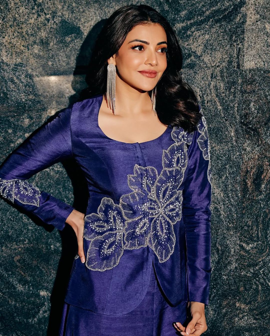 Kajal Aggarwal: బ్లూ డ్రెస్‌లో చందమామ.. లేటెస్ట్ ఫోటోలతో ఫ్యాన్స్ ఖుషీ..